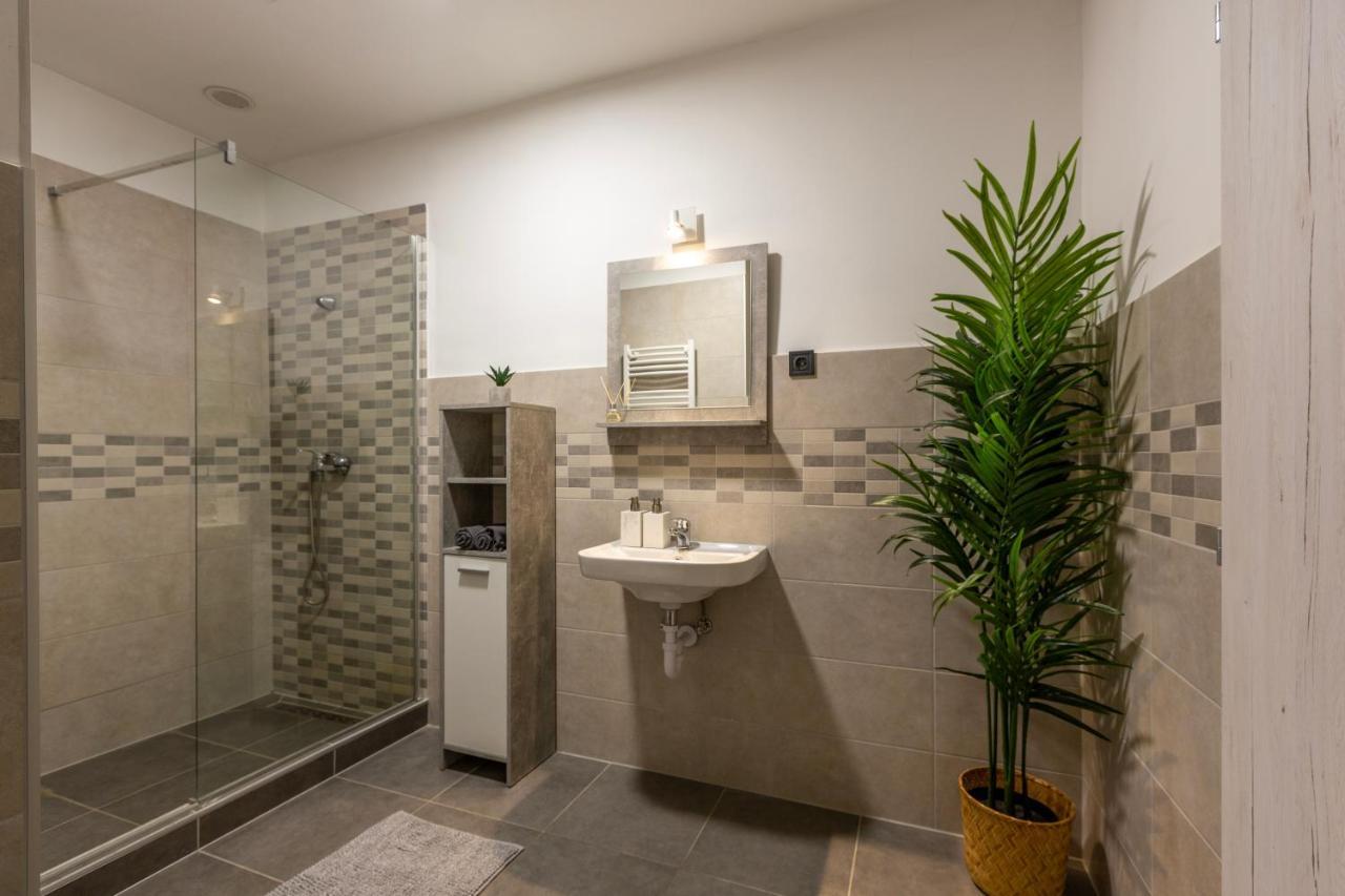 Deluxe Residence By Bella Budapest Exterior photo